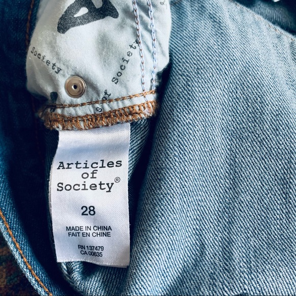 Articles Of Society, Women’s Boyfriend Jeans, Cindy Cool Blue Wash, size 28 - Picture 6 of 8